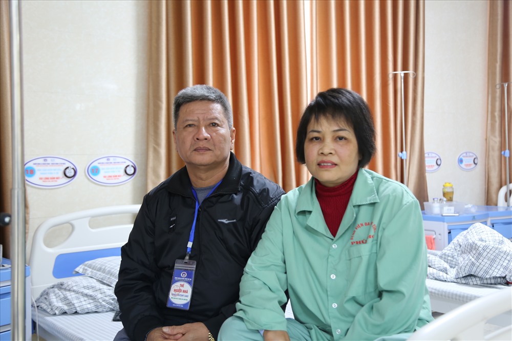 Người bệnh Phạm Thị Xuân đang dần khỏe mạnh trở lại bên cạnh người thân. Ảnh: Cao Thủy