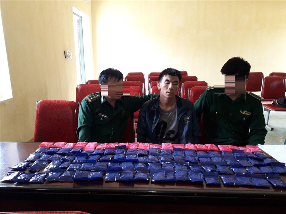 Đối tượng cùng tang vật là 20.000 viên ma túy