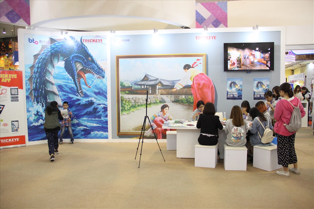 Giới trẻ trải nghiệm