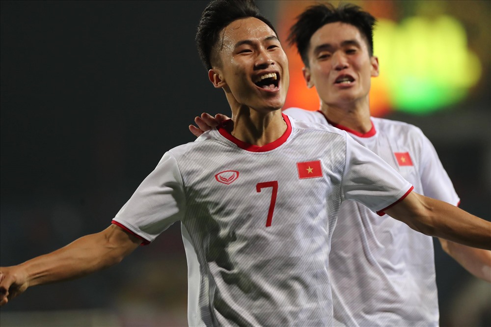Cầu thủ 22 tuổi là người ghi bàn thắng ở phút 90+3, ấn định tỉ số 1-0 cho đoàn quân của HLV Park Hang-seo.
