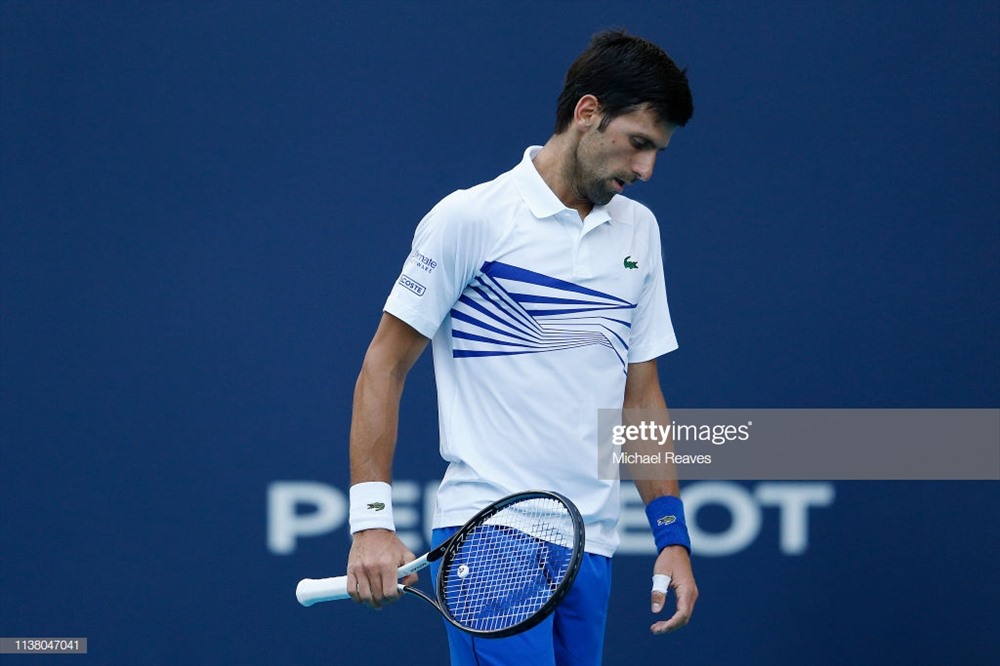 Djokovic gặp khó trong lần đầu chạm trán Delbonis. Ảnh: Getty.