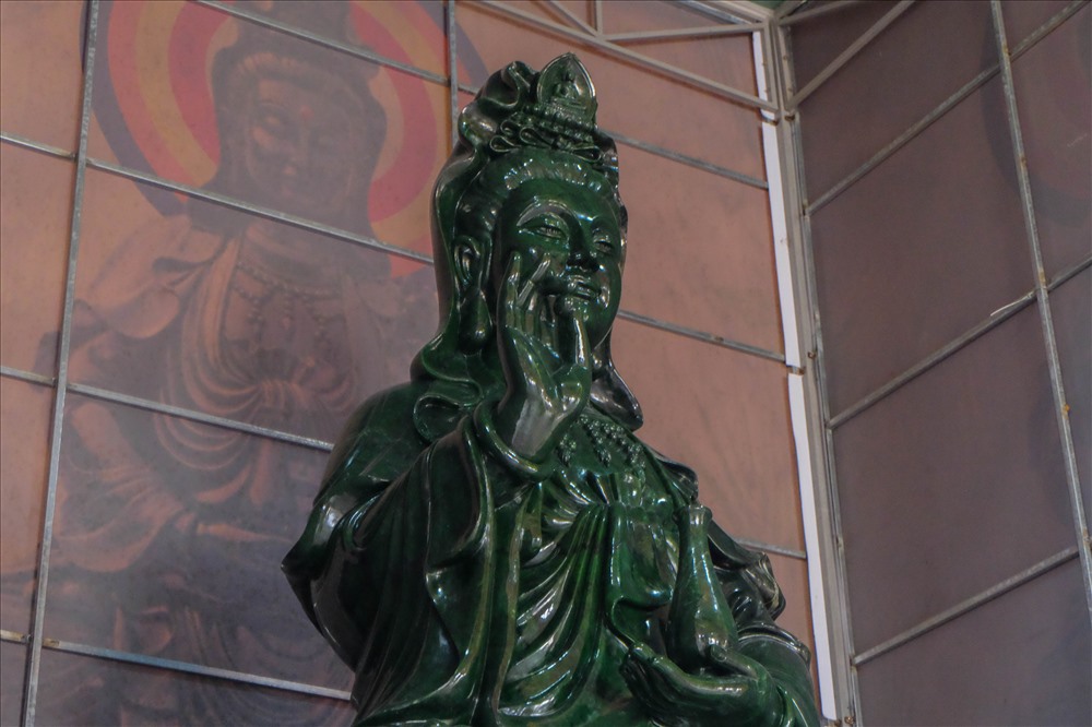 Bức tượng hiện đang được đặt tại chùa Quán Thế Âm (đường Sư Vạn Hạnh, phường Hòa Hải, quận Ngũ Hành Sơn, TP Đà Nẵng).