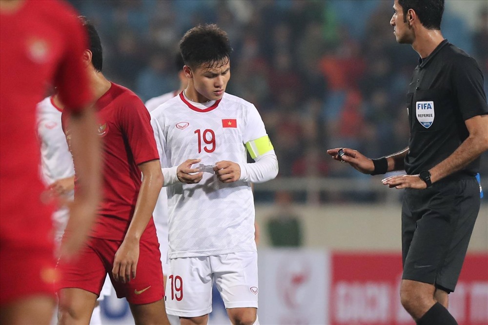 Quang Hải cần tỏa sáng trong thời khắc khó khăn của U23 Việt Nam. Ảnh S.T