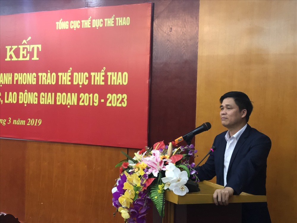 Phó Chủ tịch Tổng LĐLĐVN Ngọ Duy Hiểu phát biểu tại lễ ký kết.