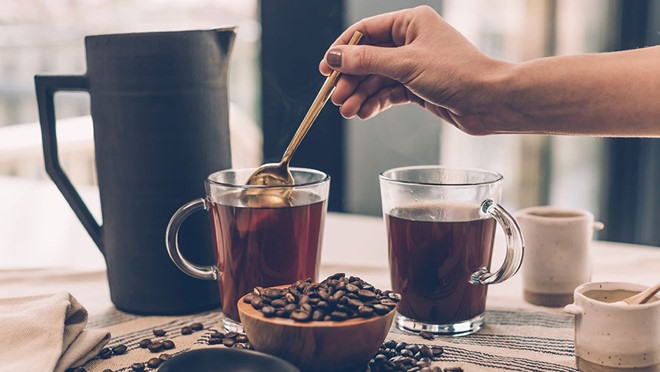 Uống cafe khi đói dẫn tới mất cân bằng hormone và gia tăng căng thẳng