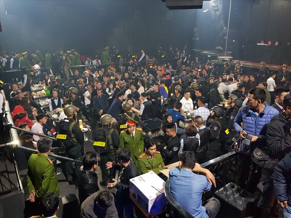 Bar Vegas club đã bị cơ quan chức năng tịch thu nhiều hàng hóa và xử phạt hơn 100 triệu đồng. Ảnh: CA cung cấp.