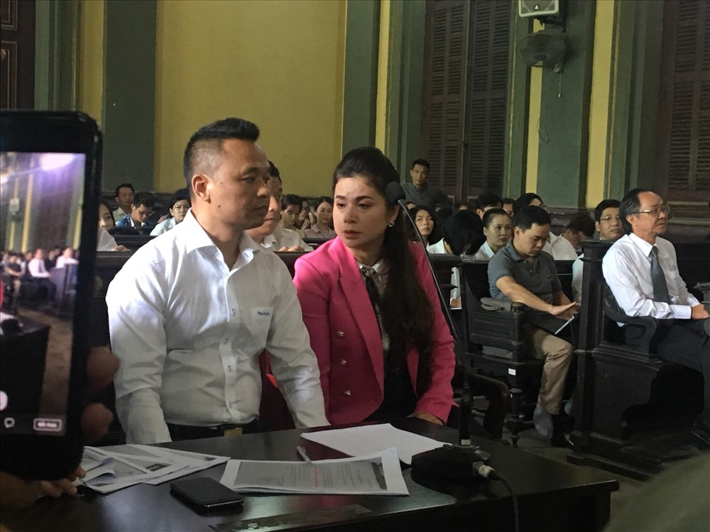 Bà Lê Hoàng Diệp Thảo tại tòa