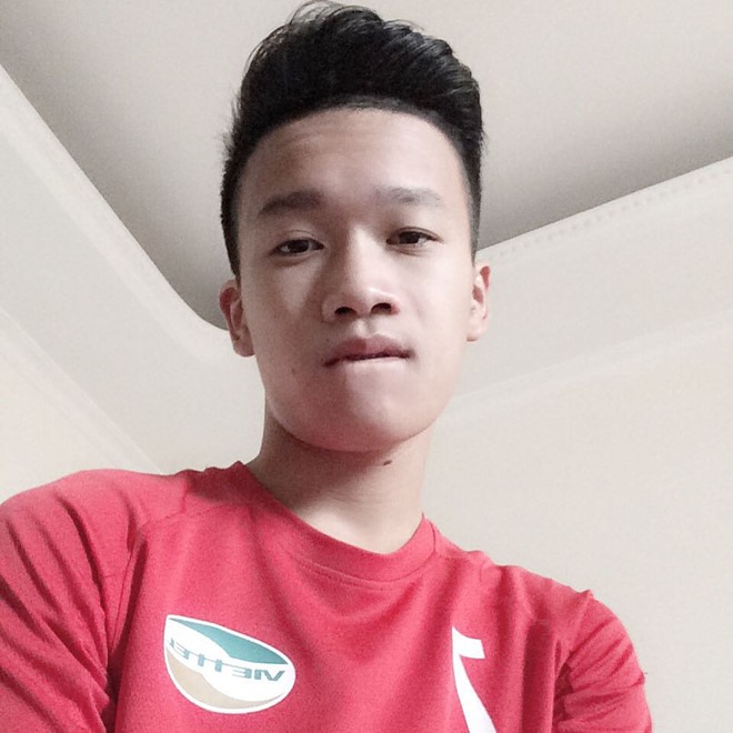 Cầu thủ Hoàng Đức.