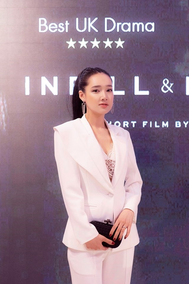 Nhã Phương được khen xinh đẹp hơn sau tin đồn sinh con.