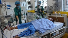 Bệnh nhân kháng thuốc điều trị tại BV Bãi Cháy, Quảng Ninh. Ảnh: BSCC