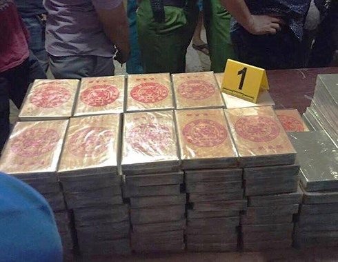 Mở rộng điều tra, C04 xác định đường dây tội phạm do người Trung Quốc cầm đầu có liên quan đến 2 vụ bắt ma túy “khủng” ở Hà Tĩnh và Quảng Bình trước đó. Sau khi ma túy được mang từ Myanmar sang Lào, rồi đưa về Việt Nam, băng nhóm tội phạm ngụy trang thành hàng hóa xuất qua Philippines, tiếp tục vận chuyển đến Australia, Mỹ, Canada... để tiêu thụ vì giá trị cao gấp hàng trăm lần ở nước ta.