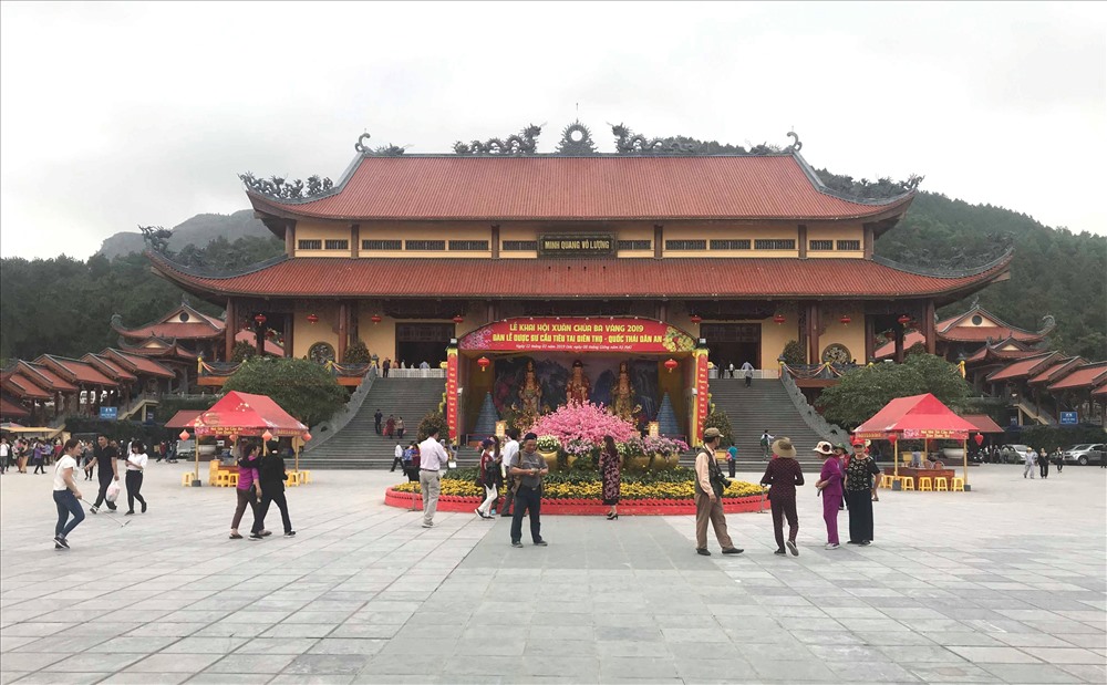 Chùa Ba Vàng