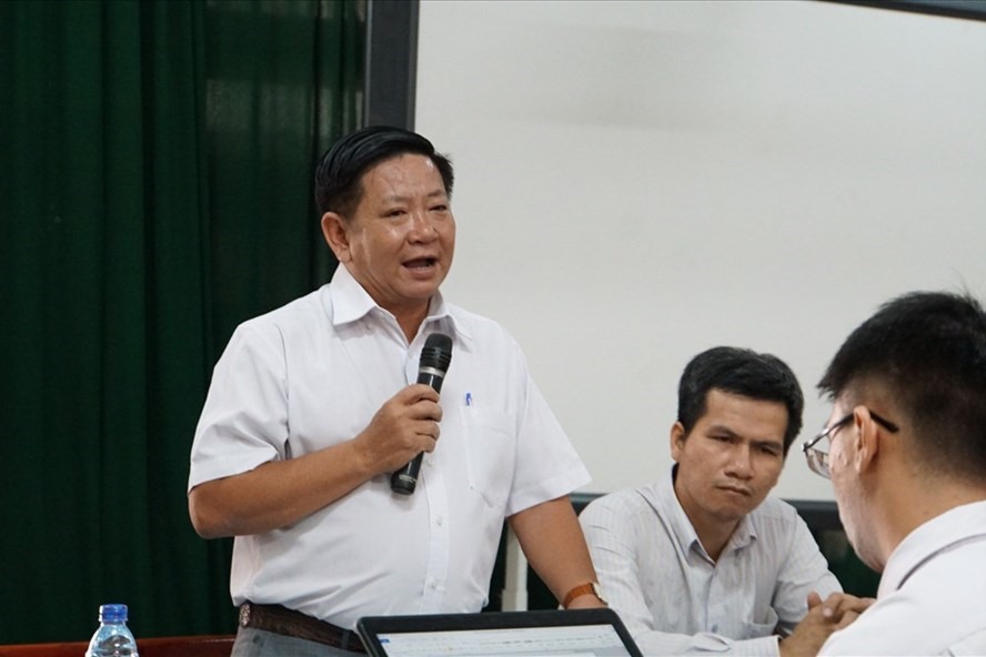 Ông Lương Văn Định - Hiệu trưởng Trường THPT Võ Trường Toản - đang phát biểu.