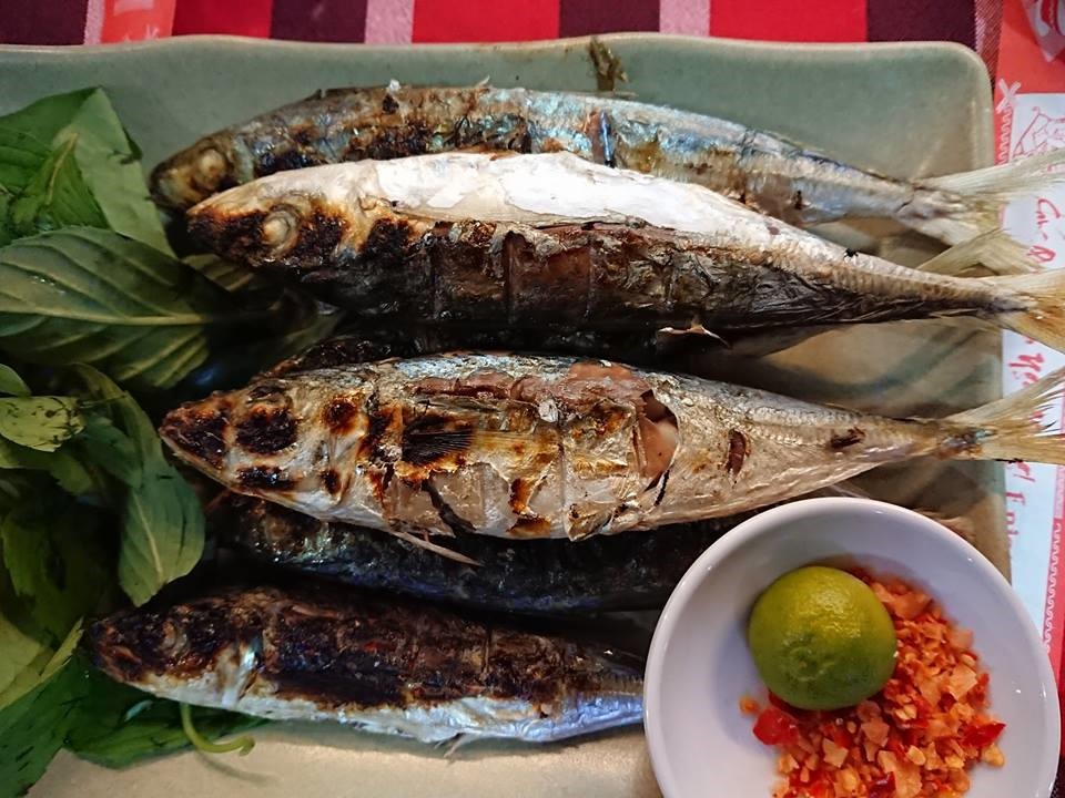 Cá nướng than thơm ngọt ngọt lịm