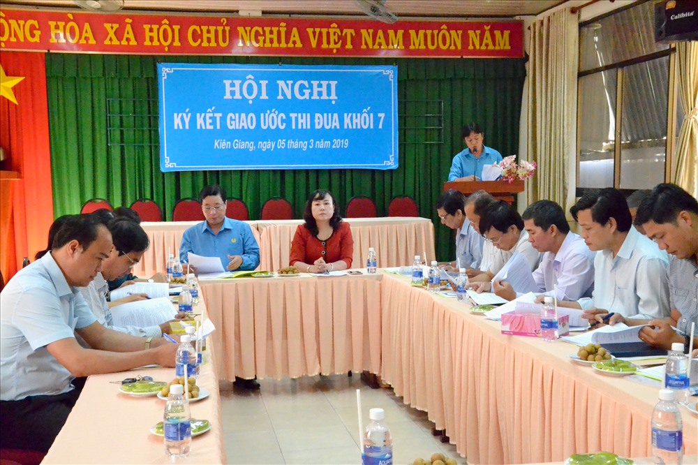 Quang cảnh buổi thảo luận. Ảnh: Lục Tùng
