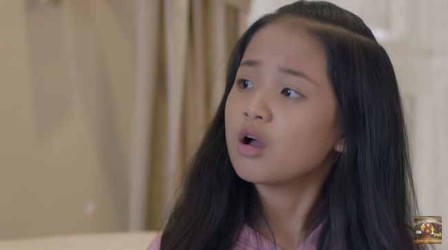 Mới 7, 8 tuổi đầu, Trâm Anh đã có cách nói chuyện chanh chua và khinh người ra mặt.