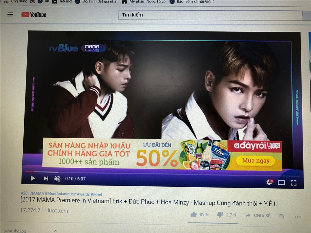 Quảng cáo trên Youtube được bật lên khi kênh đạt được số lượng người xem nhất định.