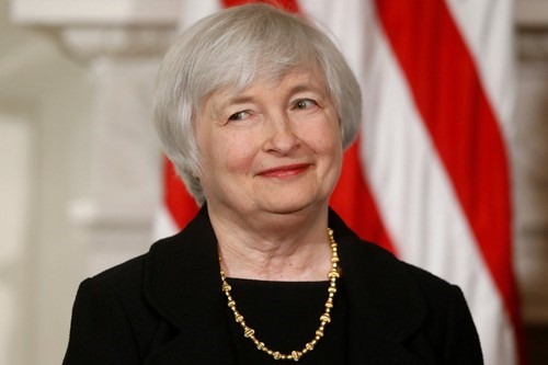 Janet Yellen ở tuổi 69 là người bảo vệ nền kinh tế Mỹ. Bà chủ trì Cục Dự trữ Liên bang và là người phụ nữ đầu tiên giữ cương vị này. Trong thời gian giữ chức vụ, bà đã và đang mang lại nhiều kết quả tốt đẹp trong đó có giảm tỷ lệ thất nghiệp và tăng trưởng kinh tế ổn định.