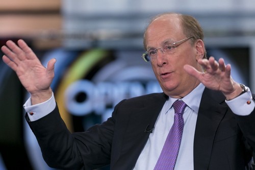 Laurence Douglas Fink là một giám đốc tài chính người Mỹ. Ông là chủ tịch và CEO của BlackRock, một tập đoàn quản lý đầu tư đa quốc gia của Mỹ. BlackRock là công ty quản lý tiền lớn nhất thế giới với hơn 6 nghìn tỉ USD tài sản được quản lý. Vào tháng 4.2018, giá trị ròng của Fink là 1 tỉ USD.