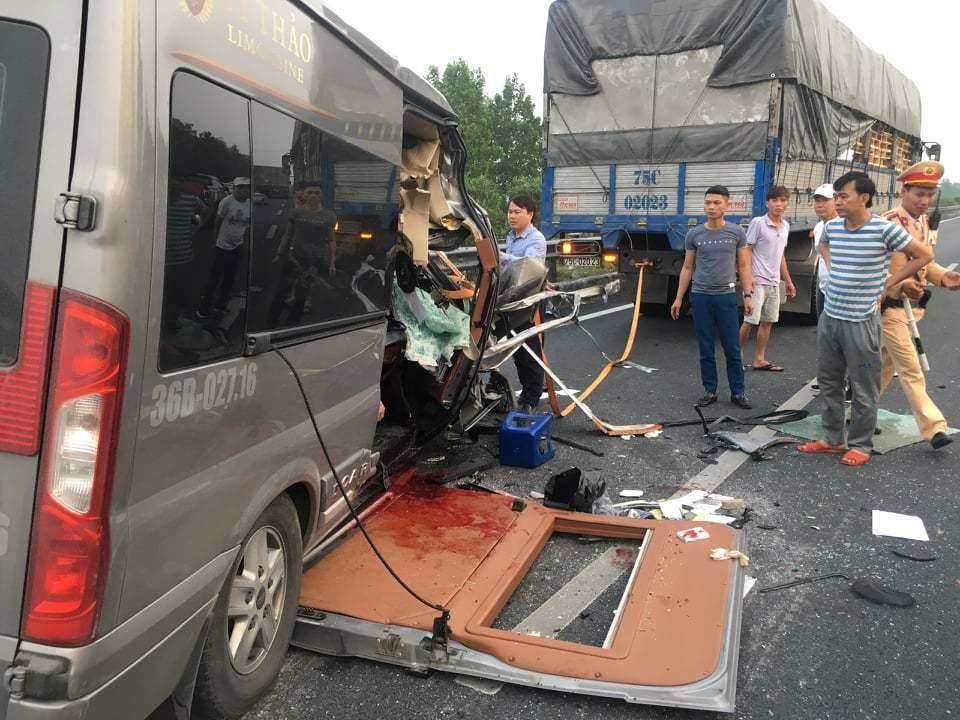 Hiện trường vụ tai nạn trên cao tốc Pháp Vân - Cầu Giẽ ngày 23.1.2019.
