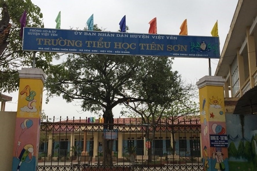 Trường Tiểu học Tiên Sơn.