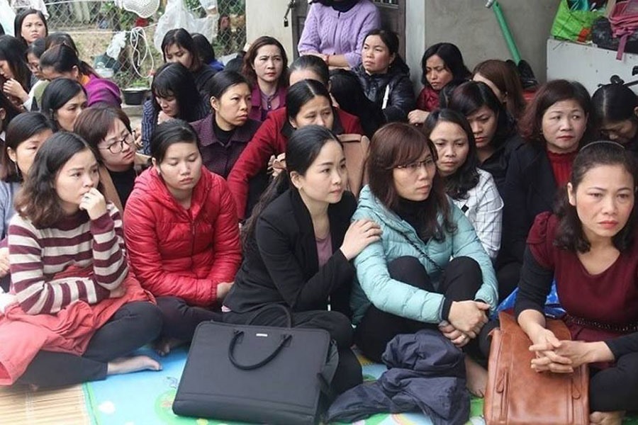 Các giáo viên ở Sóc Sơn lo lắng vì có nguy cơ mất việc. Ảnh: THANH HÙNG