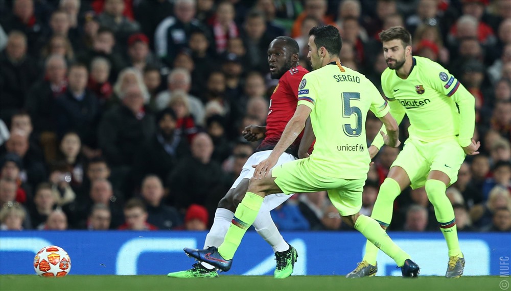 Fred và Lukaku đá tích cực nhưng chưa hiệu quả. Ảnh: MUFC.