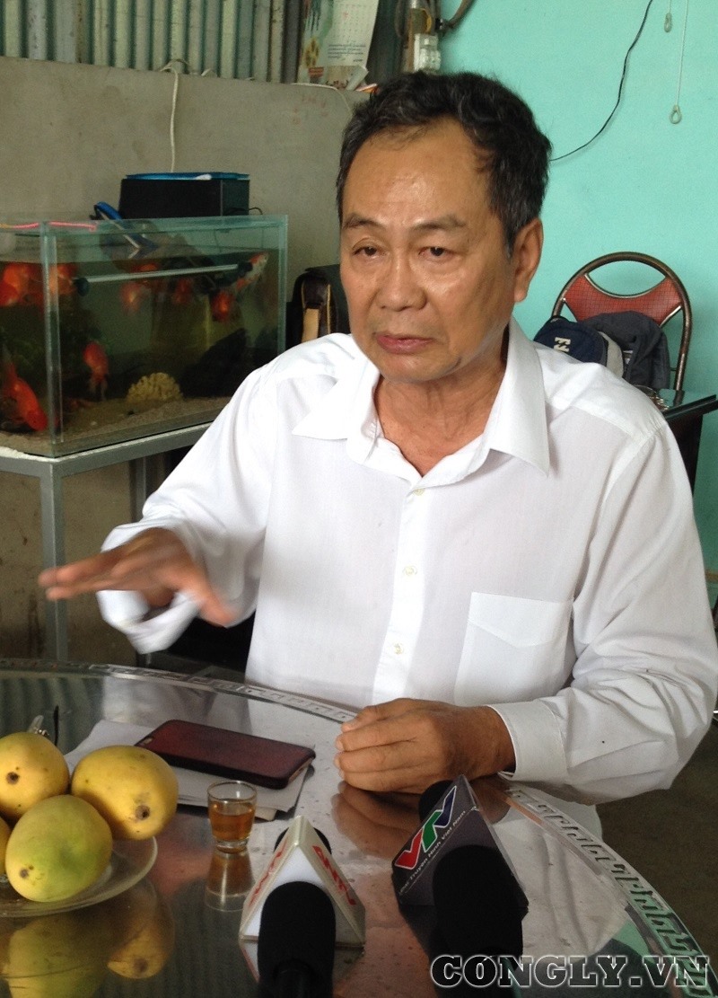 Ông Phạm Văn Tứ - cha nạn nhân P.T.T - bức xúc trước việc nghị phạm vẫn nhỡn nhơ ngoài vòng luật pháp. Ảnh: T.D