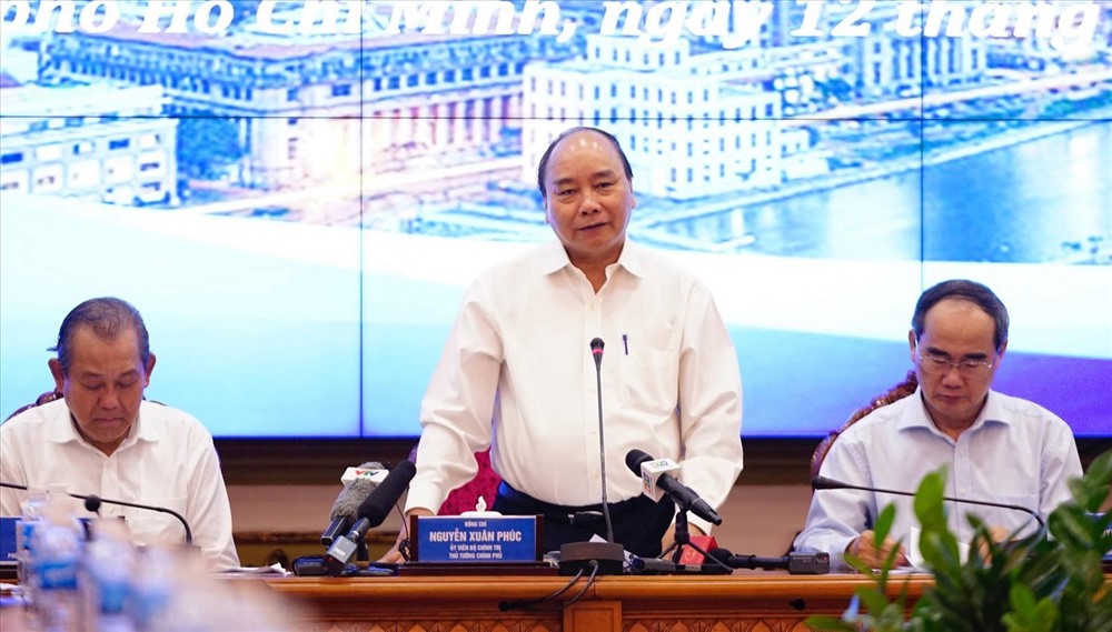 Thủ tướng Nguyễn Xuân Phúc phát biểu tại hội nghị.