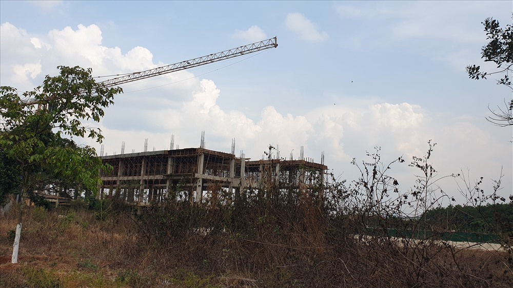 Mặc dù sự cố sập công trình là nghiêm trọng nhưng chủ đầu tư không báo cáo sự việc cho cơ quan chức năng.