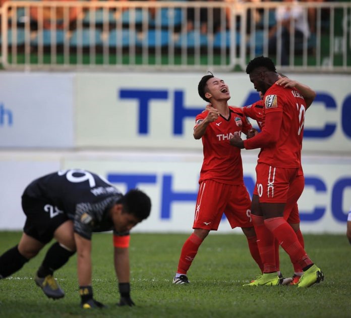 Việt Hưng đang được xem là cái tên thay thế cho Xuân Trường ở tuyến giữa của HAGL và anh đang thể hiện tốt vai trò của mình. Ảnh: VPF