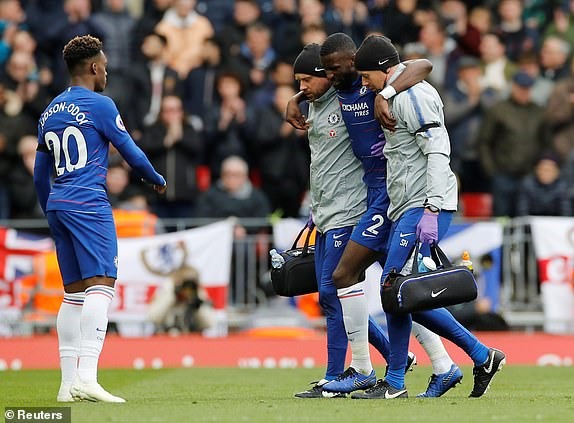 Chelsea vấp phải lối đá rắn của Liverpool. Ảnh: Getty.