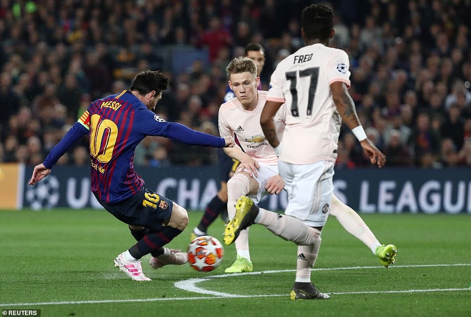 Khoảnh khắc siêu hạng của Messi. Ảnh: Reuters.
