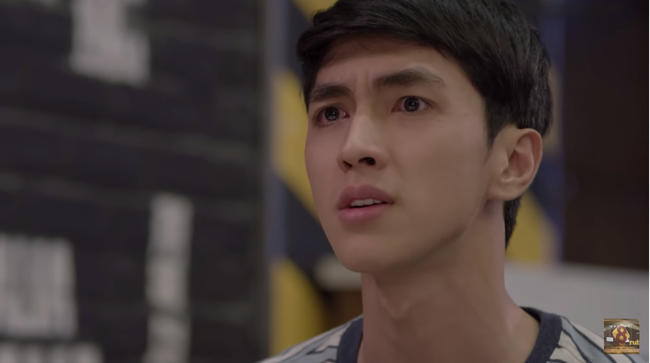 Tùng giận dữ tới tìm Xuân.
