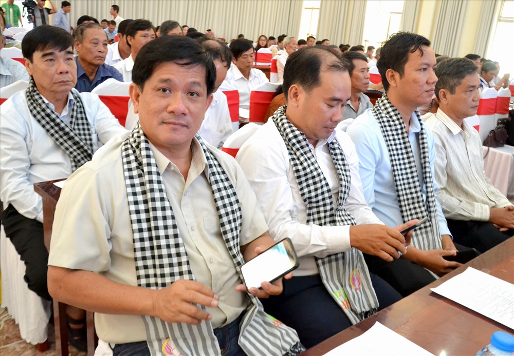 Đại diện người trồng xoài nhiều địa phương về dự sự kiện. Ảnh: Lục Tùng