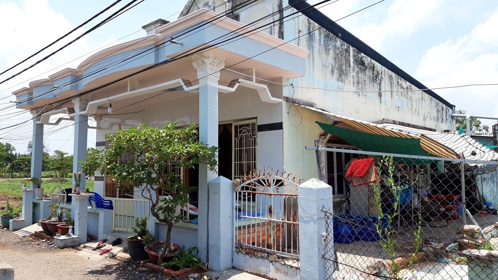 Nhiều căn nhà kiên cố vẫn chưa có dấu hiệu giải tỏa, nhưng chủ đầu tư đã mở bán dự án công khai.