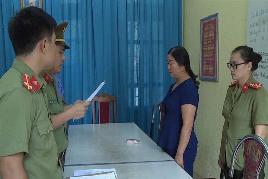 Nhiều cán bộ của Sở GDĐT Sơn La đã bị khởi tố vì có hành vi sửa bài, nâng điểm cho hàng chục thí sinh. Ảnh: Công an cung cấp.