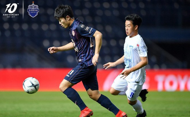 Xuân Trường ít có cơ hội thể hiện bản thân trong màu áo Buriram United. Ảnh Buriram United