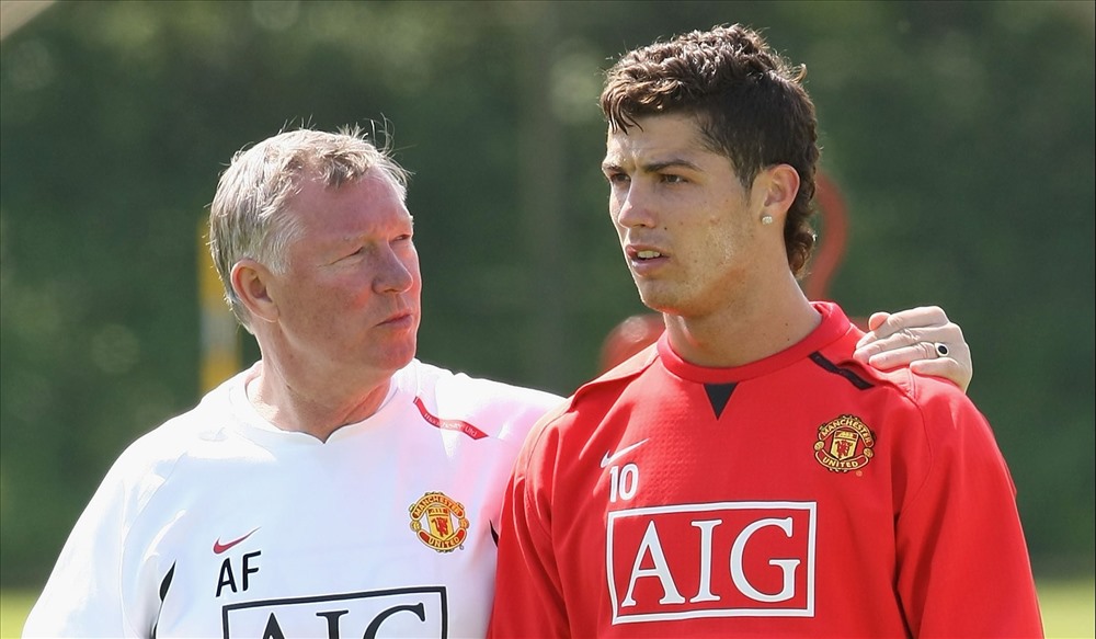 Sir Alex luôn coi Ronaldo là của báu. Ảnh: Metro UK.