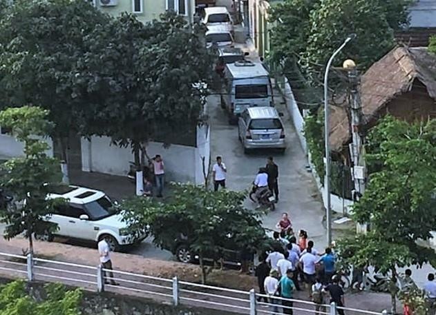 Công an Hà Tĩnh phối hợp Cục Cảnh sát điều tra tội phạm về ma túy (C04) Bộ Công an và Công an tỉnh Nghệ An huy động hàng trăm cảnh sát được trang bị vũ khí, bắt giữ 4 đối tượng với gần 700kg ma túy tại TP.Vinh