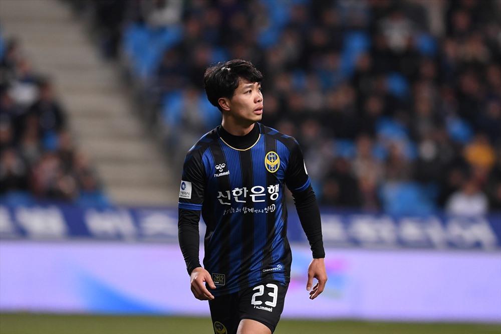 Công Phượng vẫn chưa thể tỏa sáng ở K.League khi không được trao cơ hội