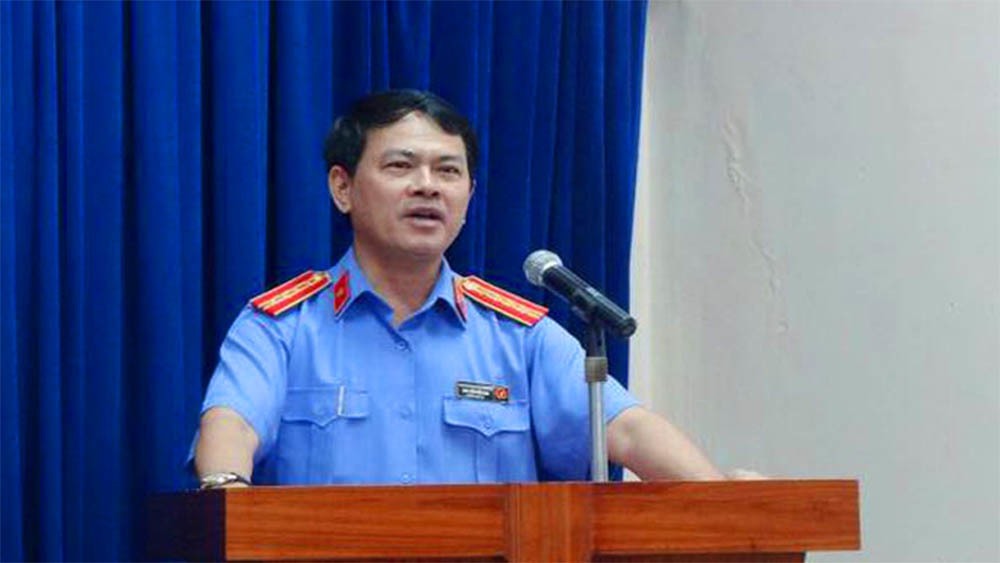 Ông Nguyễn Hữu Linh, cựu Viện phó VKSND Đà Nẵng chính thức bị khởi tố tội dâm ô.