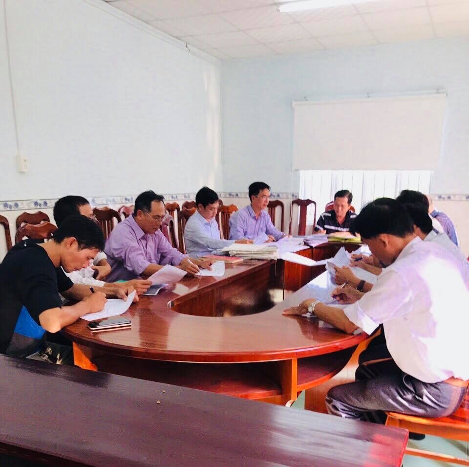 Chính quyền địa phương tổ chức nhiều cuộc họp, nhưng dự án vẫn chưa tới đâu. Ảnh: H.H