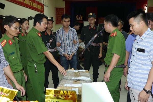 Khám xét nhà đối tượng