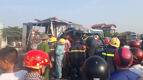 Hiện trường vụ tai nạn giao thông nghiêm trọng. Ảnh: infonet.vn.