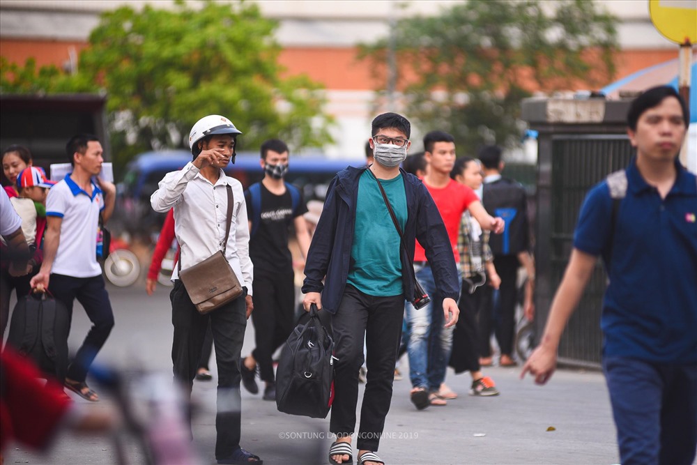 Tại thời điểm 15h, lượng khách tại bến xe Mỹ Đình năm nay vắng hơn mọi năm.