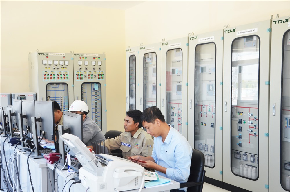 Dự án tổ hợp năng lượng điện gió và mặt trời sẽ có 200 kỹ sư, công nhân vận hành.