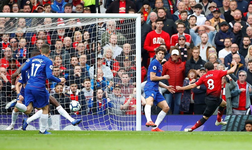 Mata mở tỉ số khá sớm. Ảnh: Reuters.