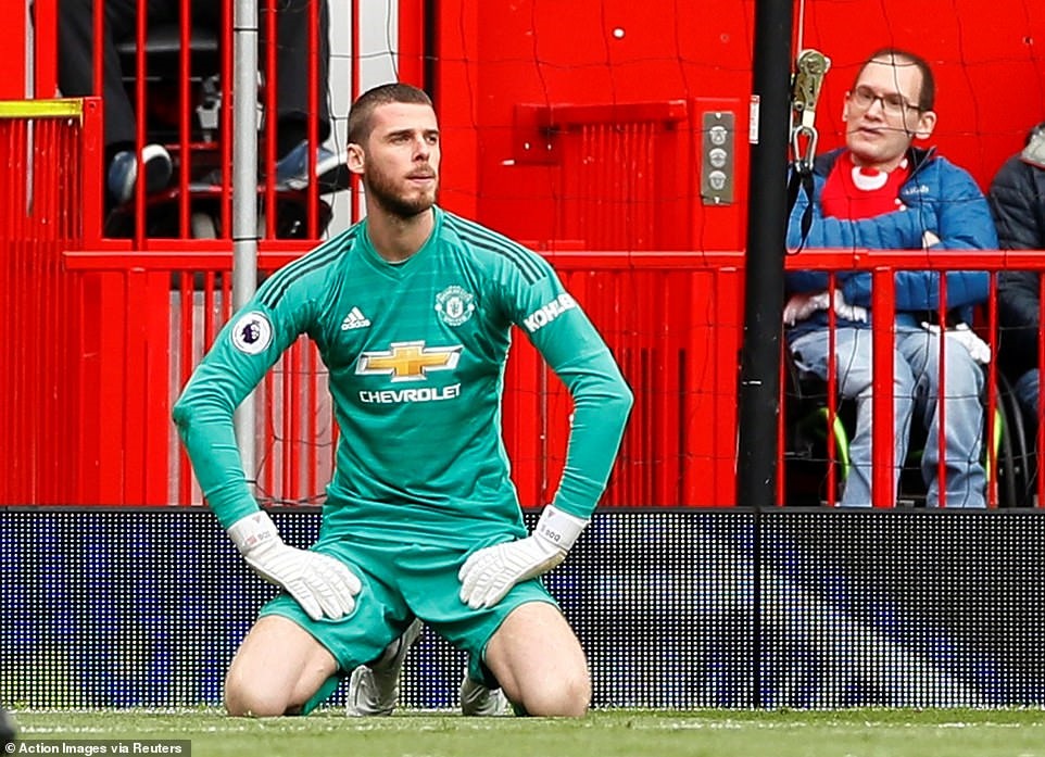 Phong độ của De Gea đang bất ổn thời gian gần đây. Ảnh: Reuters.