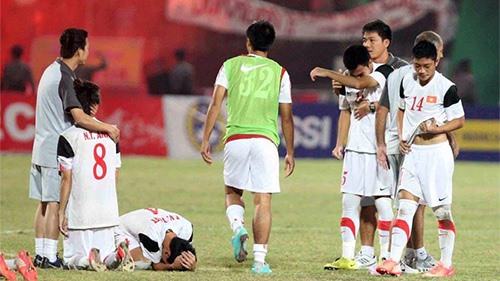 U19 của thầy Giôm thua trong loạt luân lưu định mệnh trong trận chung kết với U19 Indonesia. Ảnh: VOV.